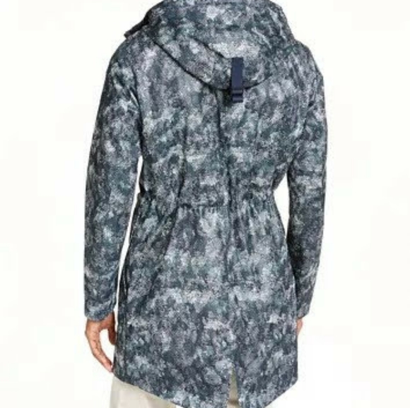 Michael Michael Kors X Tech KT Printed Mesh Anorak - Picture 9 of 16